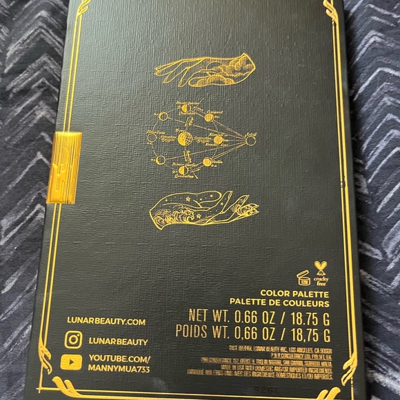 Manny MUA Moon spell palette - Picture 3 of 3
